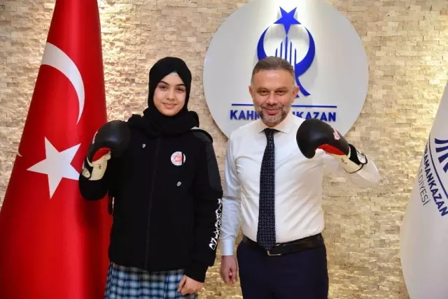 Ortaokul Öğrencisi Songül Türkiye İkincisi Oldu Ortaokul Öğrencisi Songül Türkiye İkincisi Oldu
