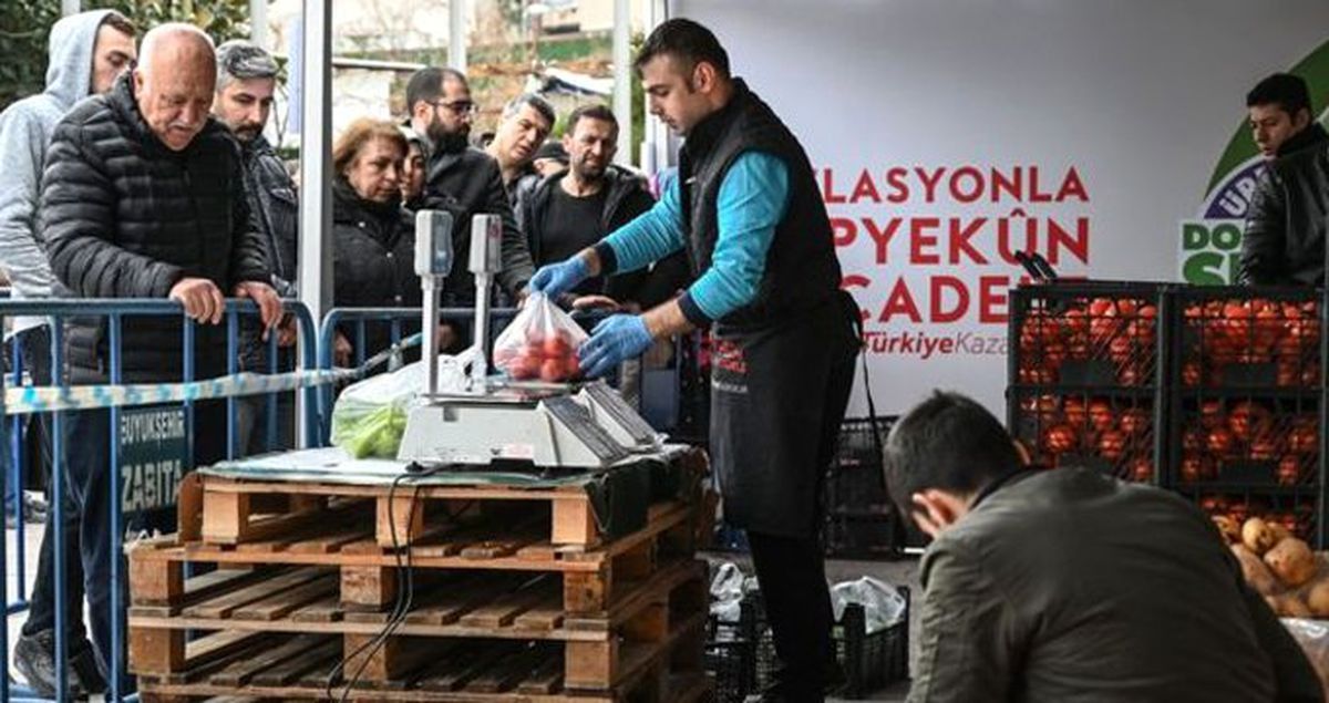 AK Parti'den Tanzim Satışlara Yönelik Eleştirilere Yanıt: O Görüntüler Onlara Geçmişi Hatırlatıyor
