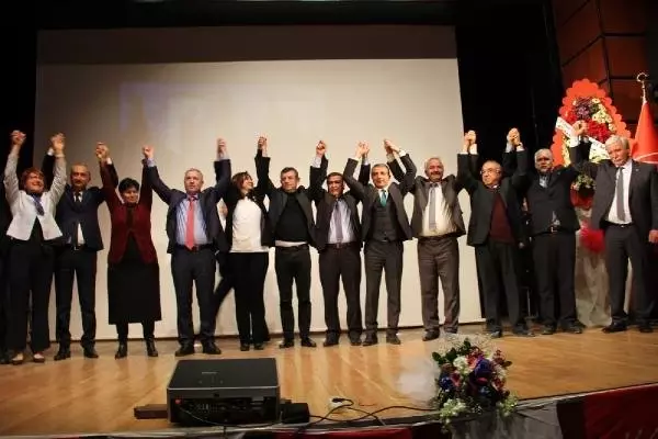 CHP'li Özel, Kayseri'de Aday Tanıtım Toplantısına Katıldı CHP'li Özel, Kayseri'de Aday Tanıtım Toplantısına Katıldı