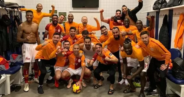 Galatasaraylı Semih Kaya'dan Fenerbahçe'ye Gönderme: İyi mi Geceler? Galatasaraylı Semih Kaya'dan Fenerbahçe'ye Gönderme: İyi mi Geceler?