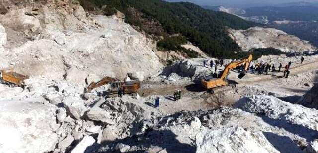 Milas'ta Maden Ocağında Heyelan: 3 İşçi Göçük Altında Kaldı