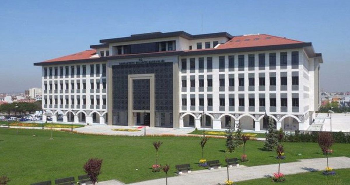 Ödenek Yetersizliği Nedeniyle Kumanya İhalesini İptal Eden Sancaktepe Belediyesi, Süslemeye 2,5 Milyon Lira Ayırdı