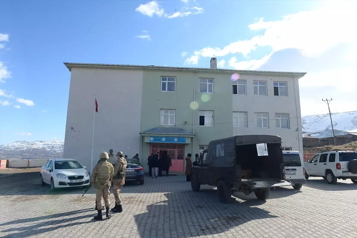 Iğdır'da Okul Müdürüne Silahlı Saldırı İddiası