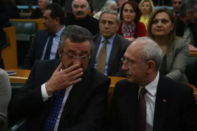 Kılıçdaroğlu'ndan Hükümetin Suriye Politikasına Eleştiri Kılıçdaroğlu'ndan Hükümetin Suriye Politikasına Eleştiri