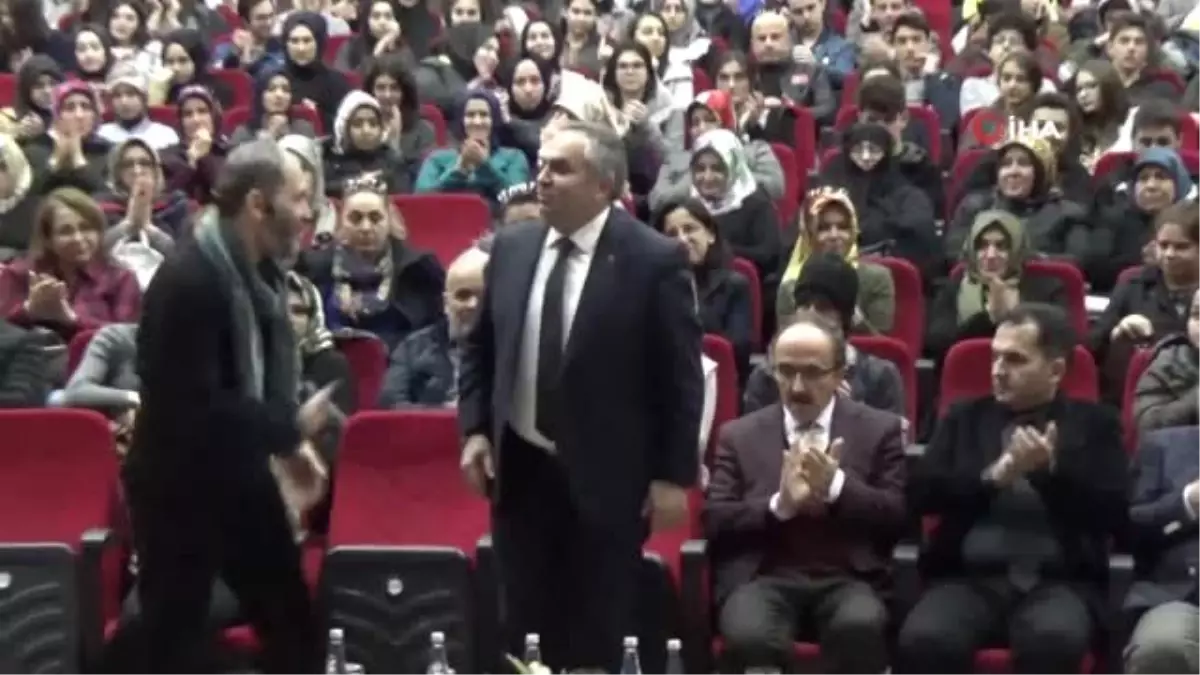 Sanatçı Emniyet Müdürü Sula: 'O Gece Elbiseleri Çıktığında İçinde Hainler, Kahpeler Varmış'
