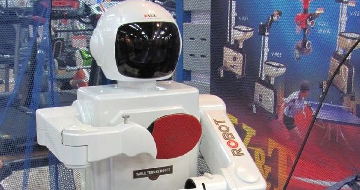 Çin'de 'Ev Ödevini Yapan Robot' Tartışması Sosyal Medyada Gündem Oldu