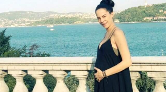 Dilara Gönder Yalın Kimdir?