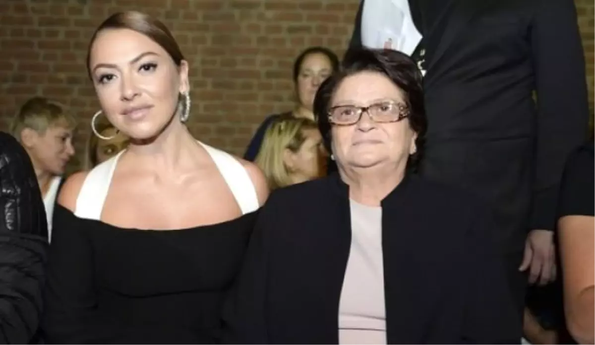 Hadise, Annesinin Psikolojik Tedavisi İçin 64 Bin TL Harcadı