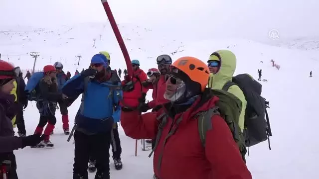 Prof. Dr. Fuat Sezgin Kar Şenliği ile Anıldı Prof. Dr. Fuat Sezgin Kar Şenliği ile Anıldı