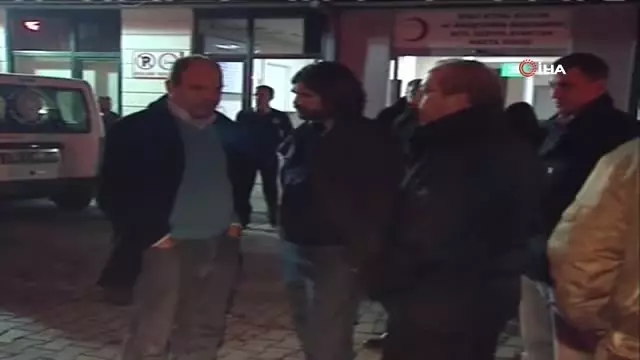 Rasim Ozan Kütahyalı'ya 2 Yıl Hapis Rasim Ozan Kütahyalı'ya 2 Yıl Hapis