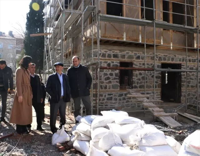 Soğanlık'ta Sanat Evi ve Gençlik Merkezi'nin İnşaatı Hızla Yükseliyor Soğanlık'ta Sanat Evi ve Gençlik Merkezi'nin İnşaatı Hızla Yükseliyor
