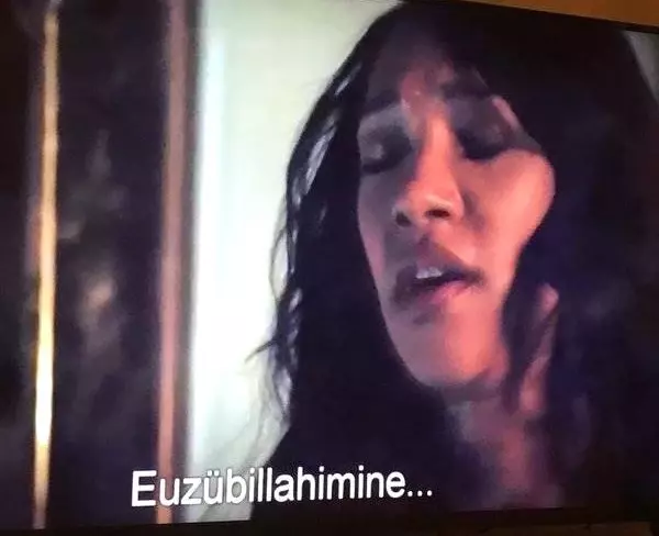 Altyazı Çevirisinde Bir Dünya Markası Olduğumuzun 25 Komik Kanıtı Altyazı Çevirisinde Bir Dünya Markası Olduğumuzun 25 Komik Kanıtı