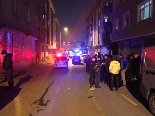 Çanakkale Depremi Sonrası İstanbul'da 5 Katlı Bina Boşaltıldı