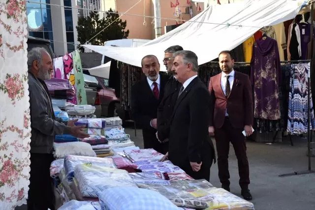 MHP'den Pazar Ziyareti MHP'den Pazar Ziyareti