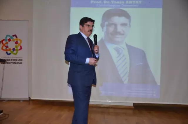 Muş'ta 'Şehir ve Beden Siyaseti' Konferansı Muş'ta 'Şehir ve Beden Siyaseti' Konferansı