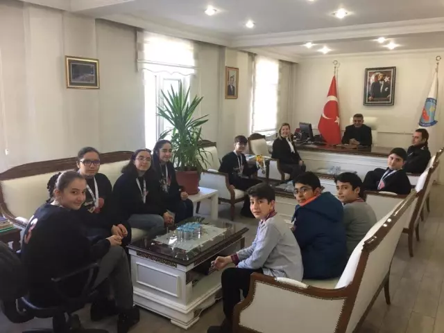 Robotatvan Robotik Kulübünden Kaymakam Özkan'a Ziyaret