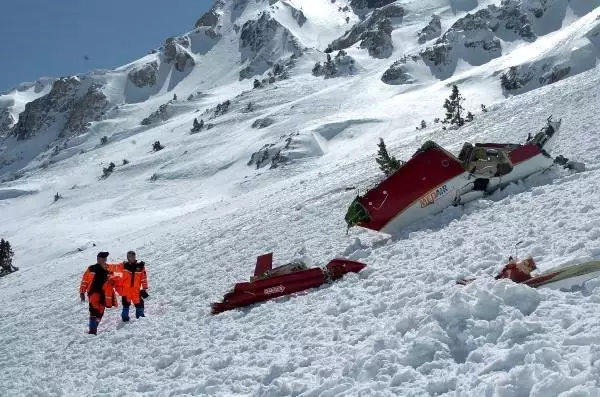Yazıcıoğlu'nun Öldüğü Kazanın İncelemesini Eğitimsiz Heyet Yapmış Yazıcıoğlu'nun Öldüğü Kazanın İncelemesini Eğitimsiz Heyet Yapmış