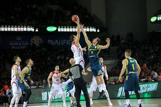 12 Dev Adam, Slovenya'yı Farklı Geçti: 77-58