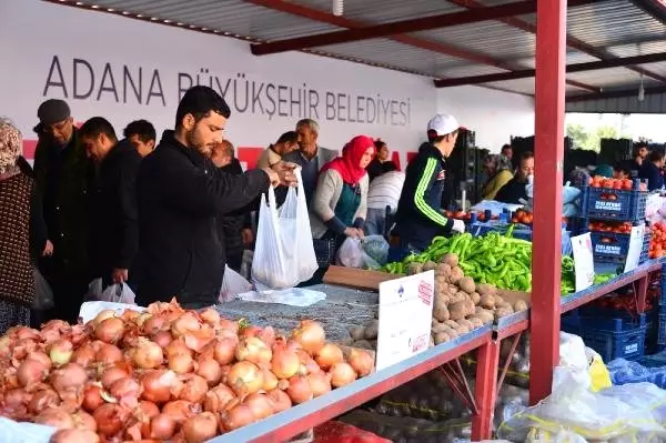 Adana'da Tanzim Satış İlgi Gördü, Pazar Yeri Tenhalaştı Adana'da Tanzim Satış İlgi Gördü, Pazar Yeri Tenhalaştı