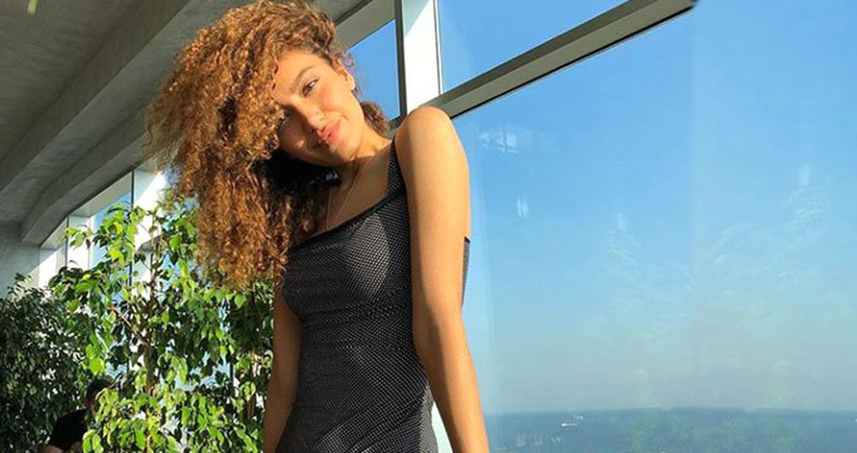Azeri Model Mahbuba Mammadzada, Bekaretini 2 Milyon Sterline Sattı