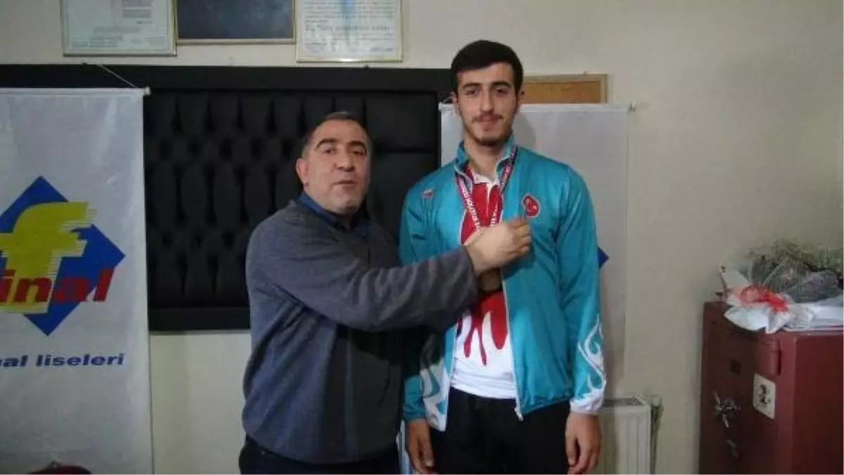 Bingöllü Atlet, Balkan Şampiyonası'nda Derece Yaptı