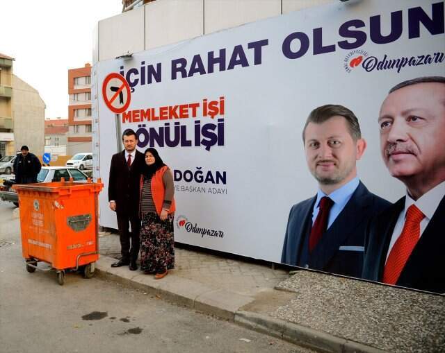 Kılıçdaroğlu'nun 'Çöp Topluyor' Diye Kürsüden Fotoğrafını Gösterdiği Kadın, İsyan Etti