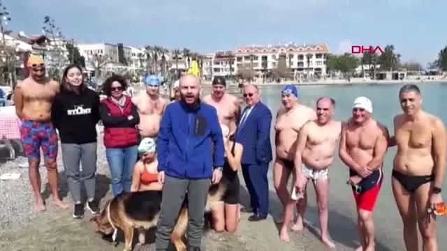 Muğla Datça'da Türk ve Yunan Yüzücülerden Dostluk Antrenmanı