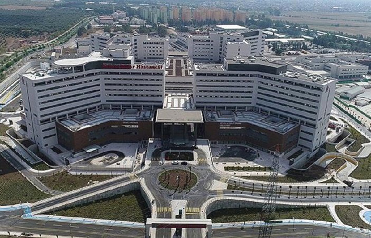 'Şehir hastaneleri yavaşlamalı'