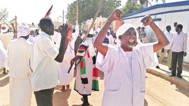 Son Dakika! Sudan'da Hükümet Feshedildi! Ülkede 1 Yıl OHAL İlan Edildi