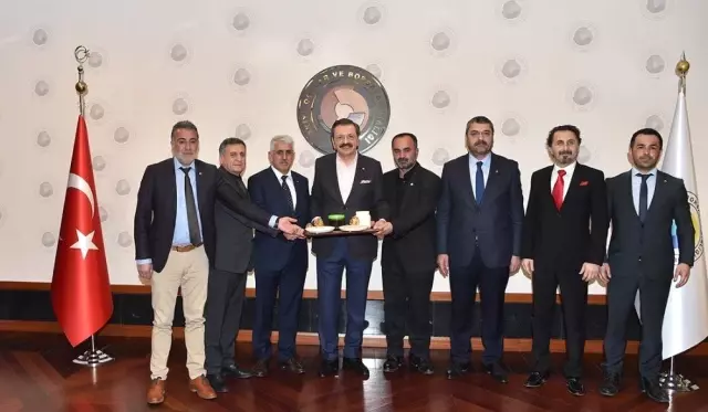 Tunceli Tso'dan Başkan Hisarcıklıoğlu'na Ziyaret Tunceli Tso'dan Başkan Hisarcıklıoğlu'na Ziyaret