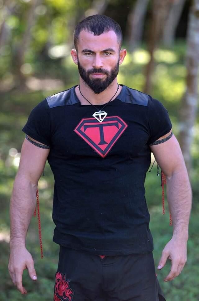 Turabi, Kendisini Tehdit Eden Survivor Panaroma Ekibini Topa Tuttu