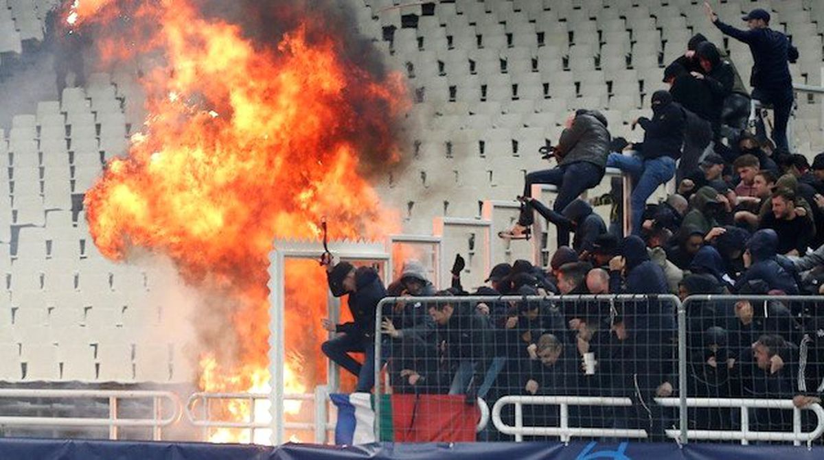 UEFA'dan AEK'e Ertelemeli 2 Yıl Men Cezası
