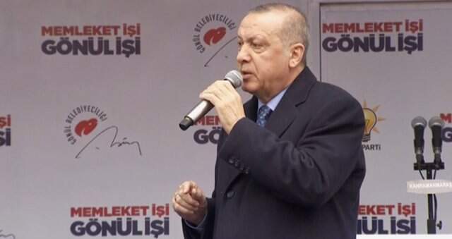 Erdoğan Kahramanmaraş Mitinginde Sahneye Getirilen Telefon Sonrası Konuşmasına Ara Verdi