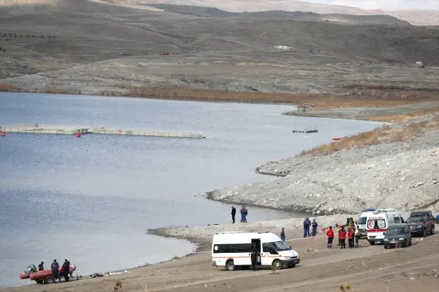 Kayseri'de Baraj Gölüne Giren Genç Boğuldu Kayseri'de Baraj Gölüne Giren Genç Boğuldu