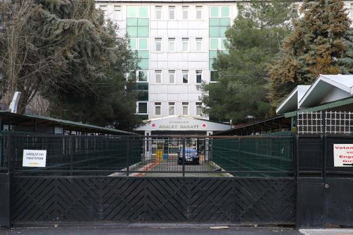 Kıskançlık Tartışmasında Eşini Öldüren Koca Tutuklandı
