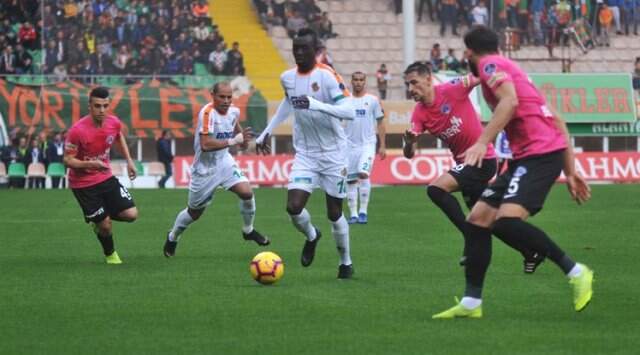 Son Dakika! Alanyaspor, Kasımpaşa'yı 3-0 Mağlup Etti