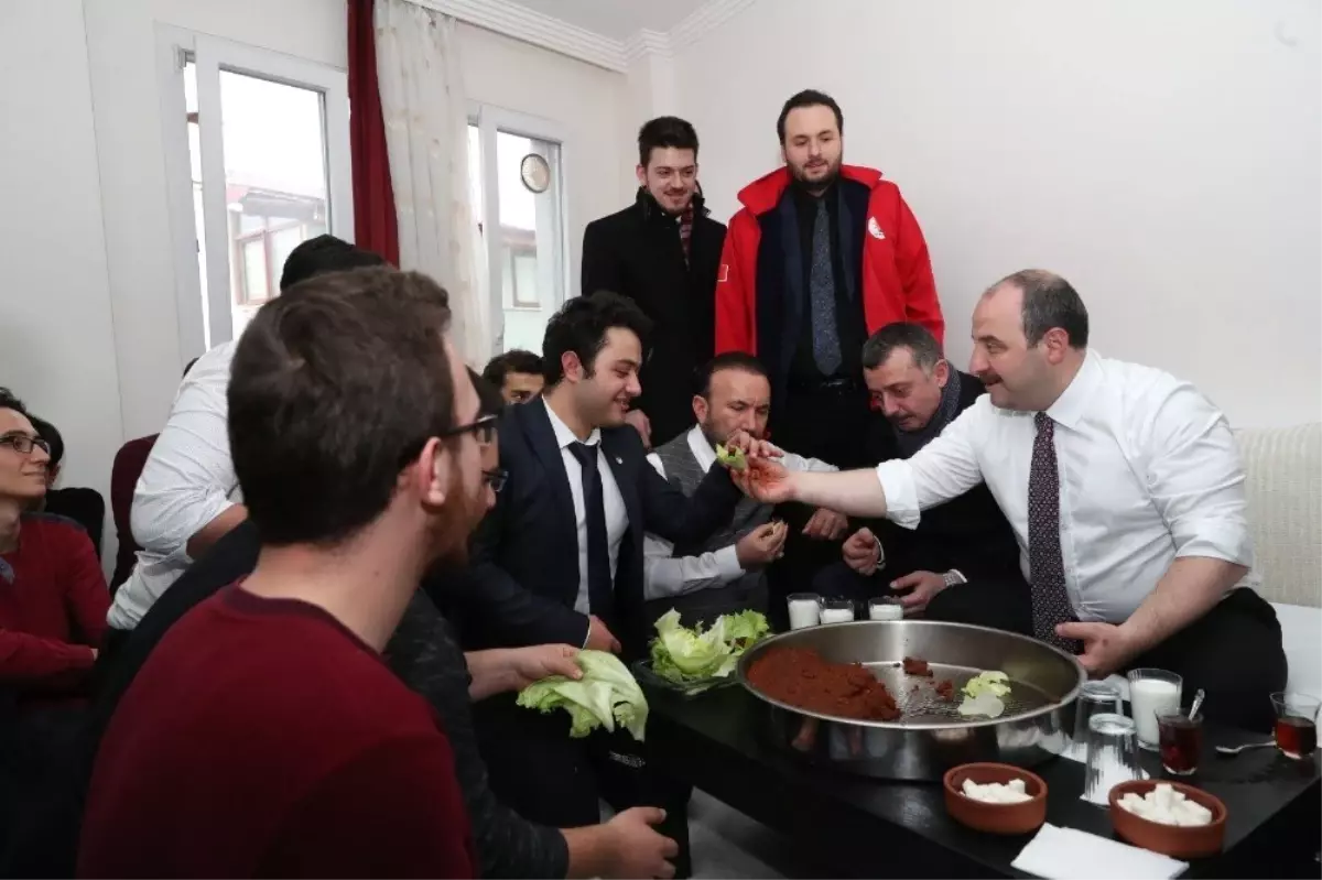 Bakan Varank: