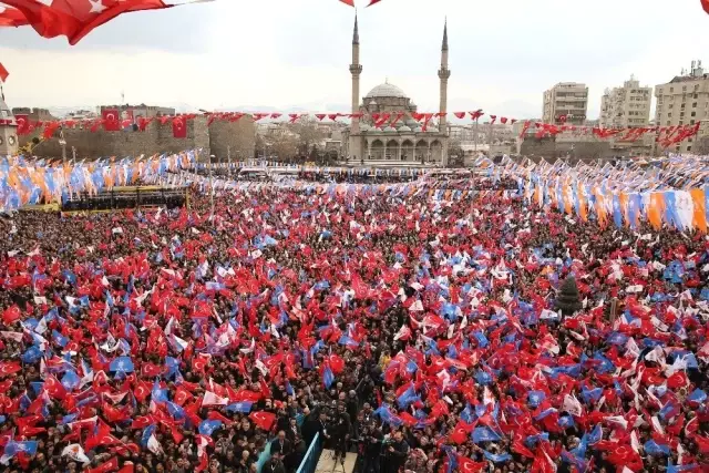 Cumhurbaşkanı Erdoğan, Özhaseki İçin Kayseri'den Oy İstedi Cumhurbaşkanı Erdoğan, Özhaseki İçin Kayseri'den Oy İstedi
