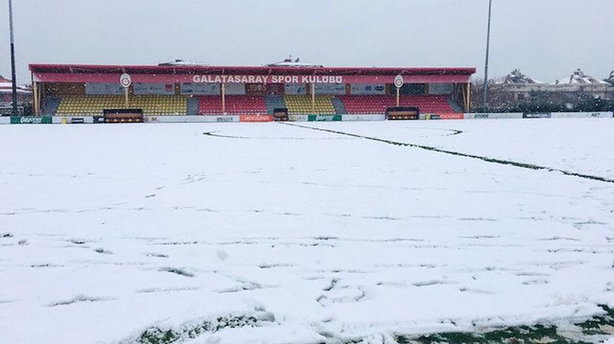 Galatasaray-Akhisarspor U21 Maçına Kar Engeli!