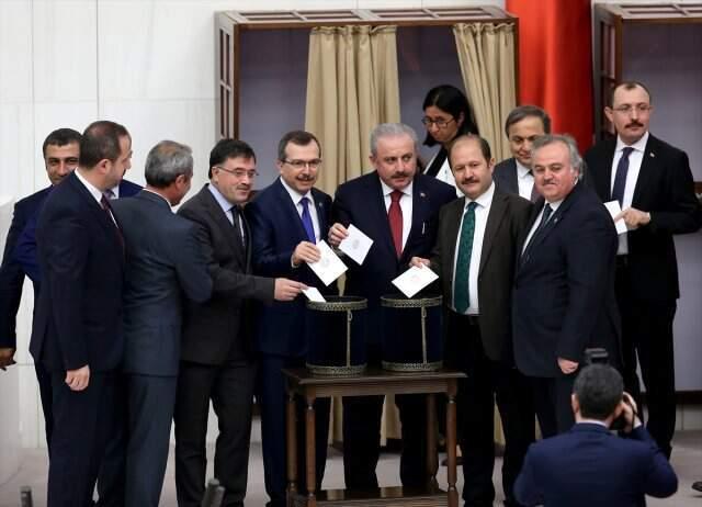 Son Dakika! Meclis'in Yeni Başkanı Mustafa Şentop Oldu