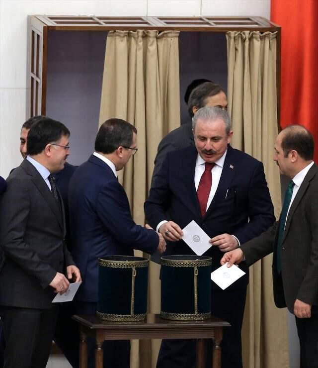 Son Dakika! Meclis'in Yeni Başkanı Mustafa Şentop Oldu