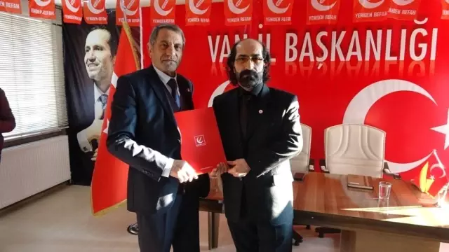 Yeniden Refah Partisi Van'da İlçe Temayüllerini Gerçekleştirdi Yeniden Refah Partisi Van'da İlçe Temayüllerini Gerçekleştirdi