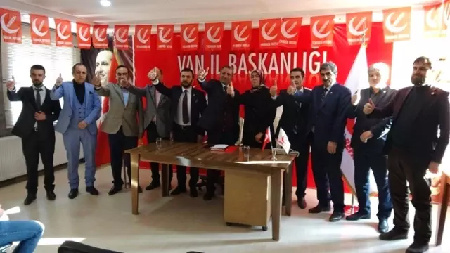 Yeniden Refah Partisi Van'da İlçe Temayüllerini Gerçekleştirdi Yeniden Refah Partisi Van'da İlçe Temayüllerini Gerçekleştirdi