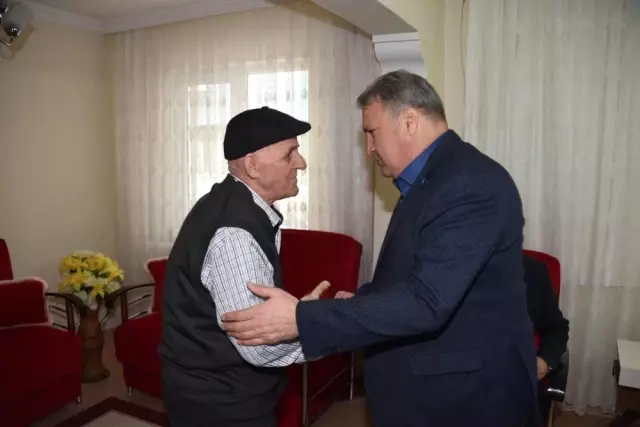 Başkan Çerçi Akmescit'te Destek İstedi Başkan Çerçi Akmescit'te Destek İstedi