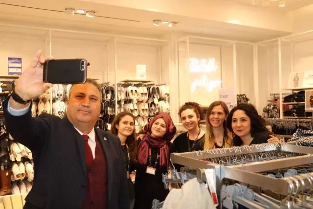 Başkan Çerçi Forum Magnesia'daydı Başkan Çerçi Forum Magnesia'daydı