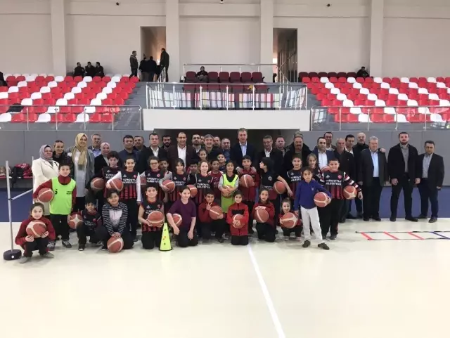 Başkan Şirin Meclis Üyesi Adaylarına Yatırımları Tanıttı Başkan Şirin Meclis Üyesi Adaylarına Yatırımları Tanıttı