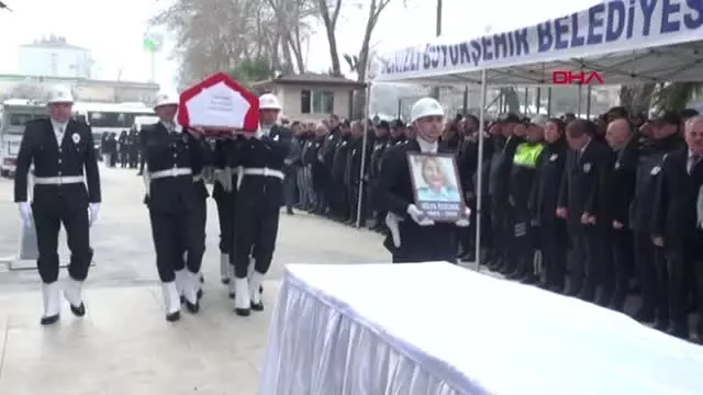 Denizli Kolon Kanserinden Ölen Polis Eşe Son Dokunuş Denizli Kolon Kanserinden Ölen Polis Eşe Son Dokunuş