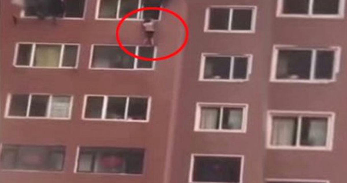 Evi Yanan Kadının Yaşadığı Dehşet Anları Kamerayla Kaydedildi