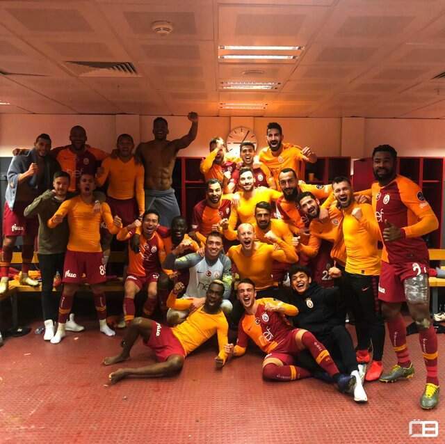 Galatasaraylı Donk, Herkes Gole Sevinirken Kılını Bile Kıpırdatmadı