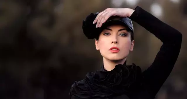 Oyuncu Arzu Yanardağ, Yeni Aşkıyla Sarmaş Dolaş Poz Verdi Oyuncu Arzu Yanardağ, Yeni Aşkıyla Sarmaş Dolaş Poz Verdi